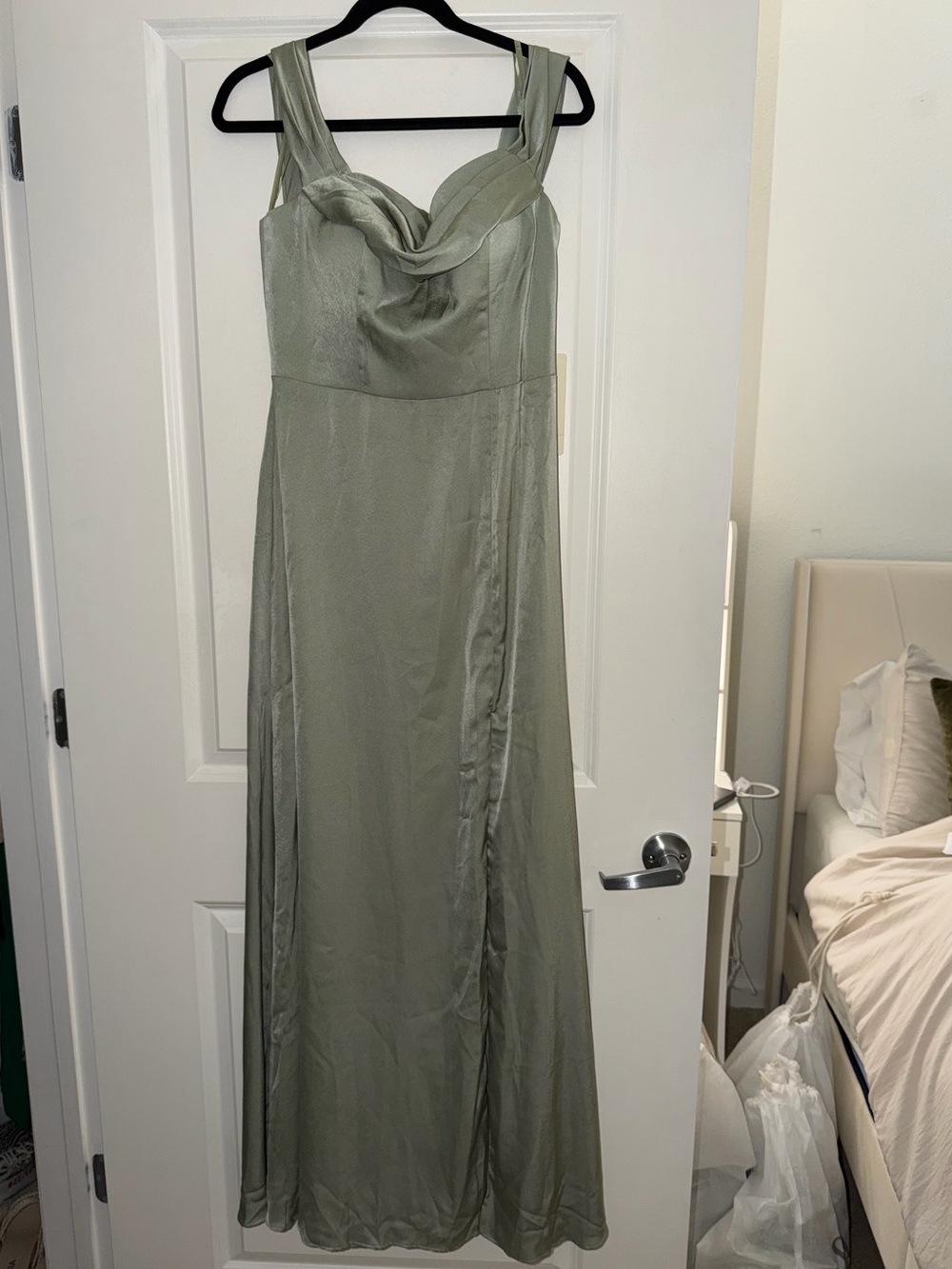 Elegant Sage Green Sleeveless Evening Dress